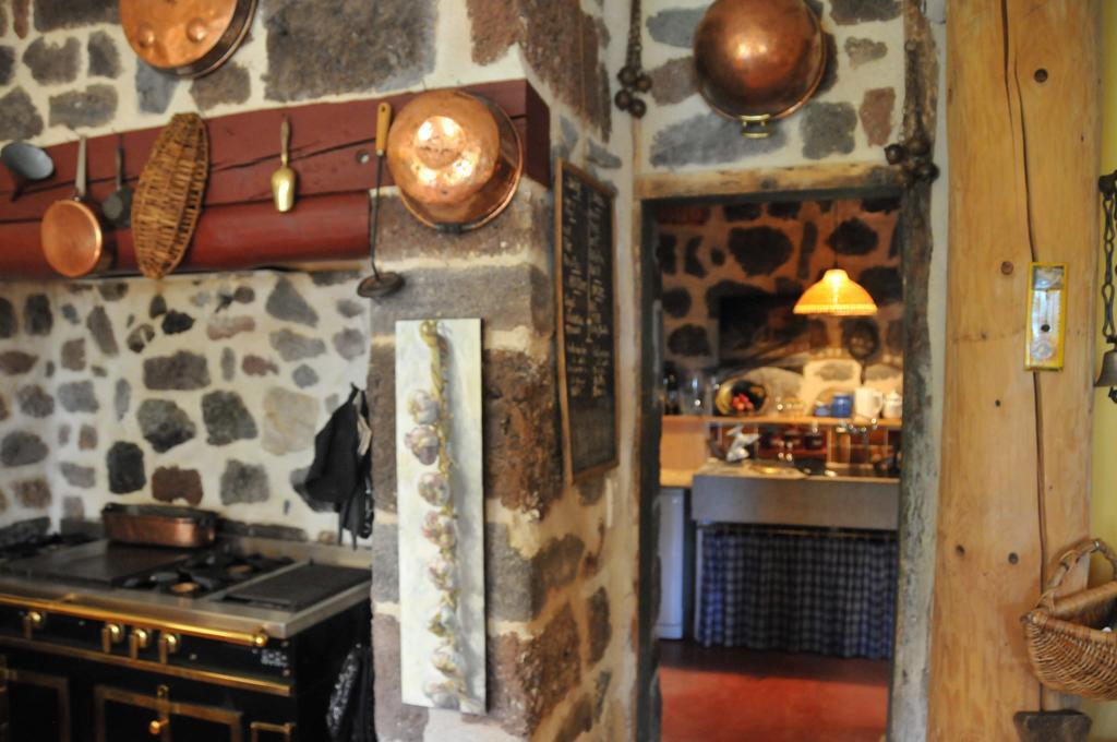 Bed and Breakfast Le Potala à Le Bouchet-Saint-Nicolas Extérieur photo